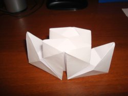 Как сделать кораблик из бумаги?